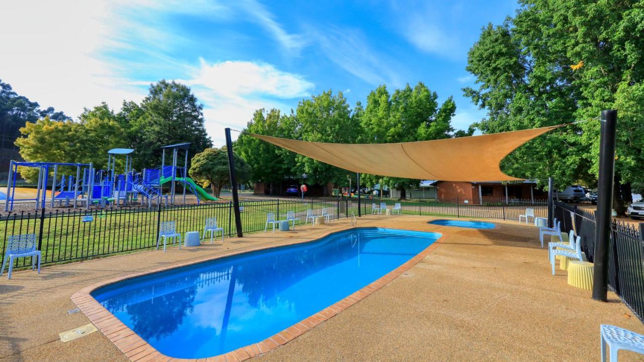 Big4 Porepunkah Holiday Park Bright Esterno foto