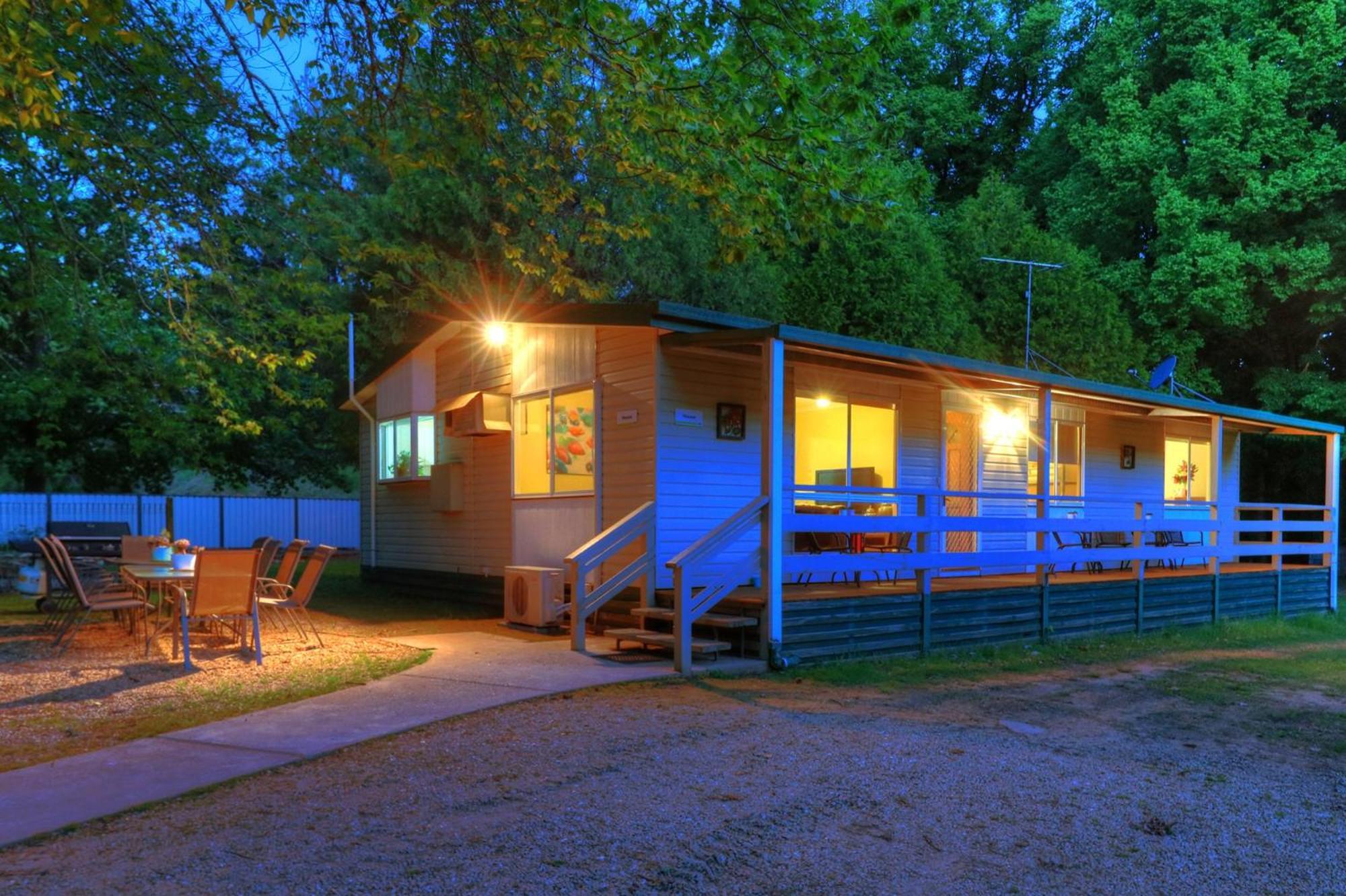 Big4 Porepunkah Holiday Park Bright Esterno foto